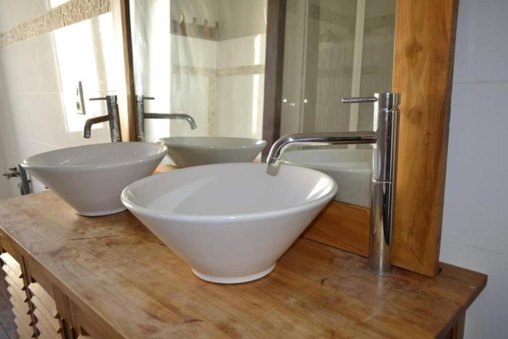 Grande Chambre Familiale Pour 2 A 5 Personnes Lägenhet Chef-Boutonne Exteriör bild